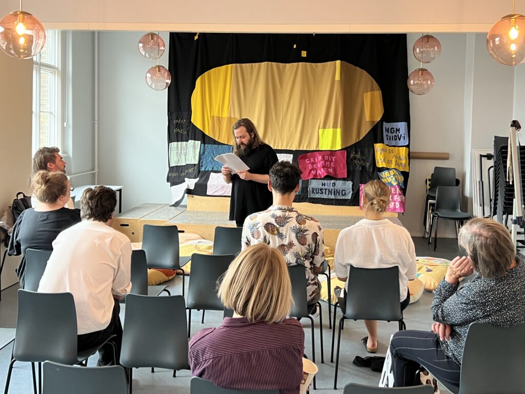 Kom og vær med: Åben Scene 30. oktober