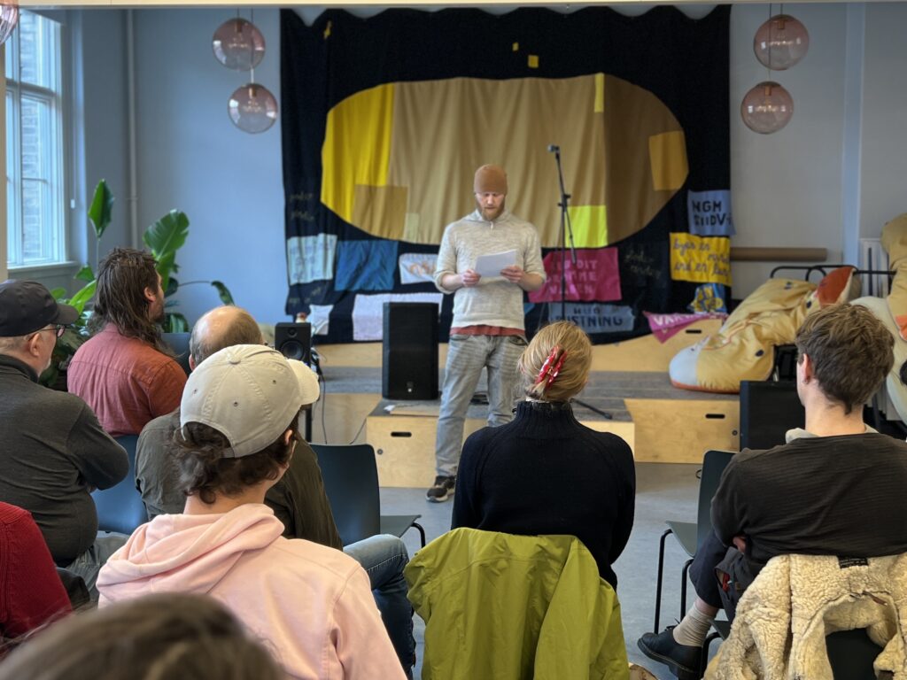 Åben Scene: Mange nye ansigter og vidt forskellige tekster og musik